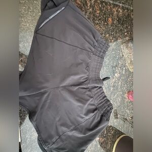 Lululemon shorts high rise 2.5
